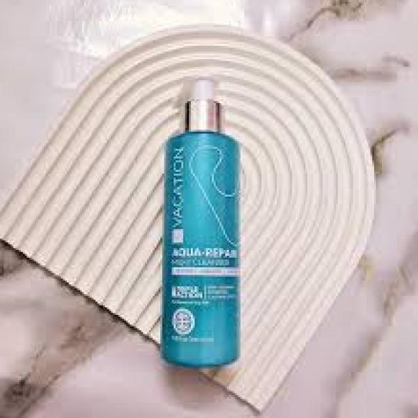 Vacation Milky Cleanser